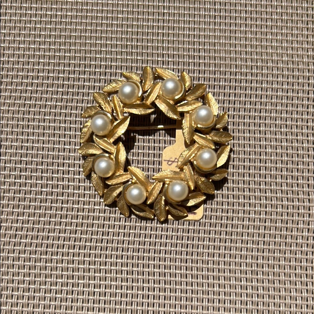 Avon Gold and Cream Vintage-Inspired Brooch with Leaf Design